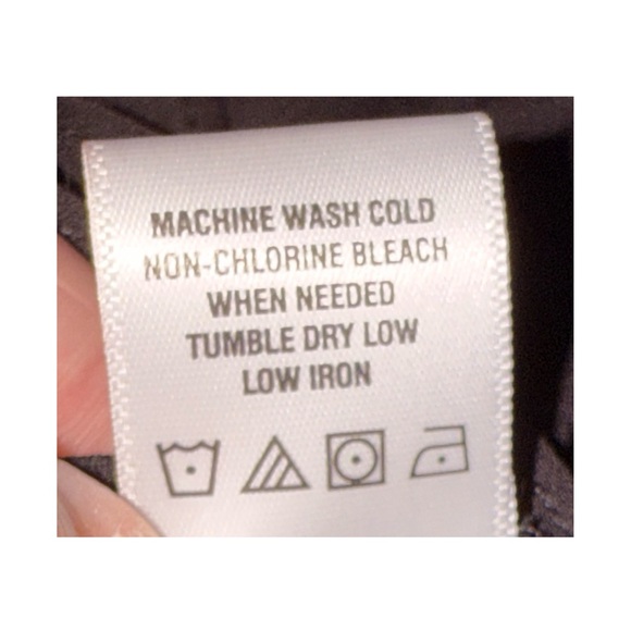 Vince Camuto - Black Ruffle Sleeve Blouse - High-Low Hem - Size 2X - Picture 9 of 10